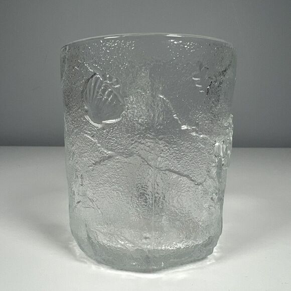 McDonalds (RocDonald's) "Flintstones" Frosted Glass Mugs Set of 2 1993 - Picture 3 of 8